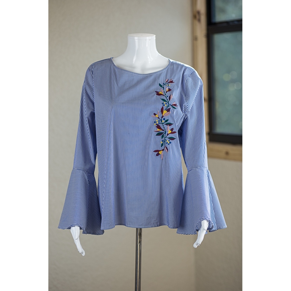 SJB Blue Bell Sleeve Embroidered Blouse Size Large